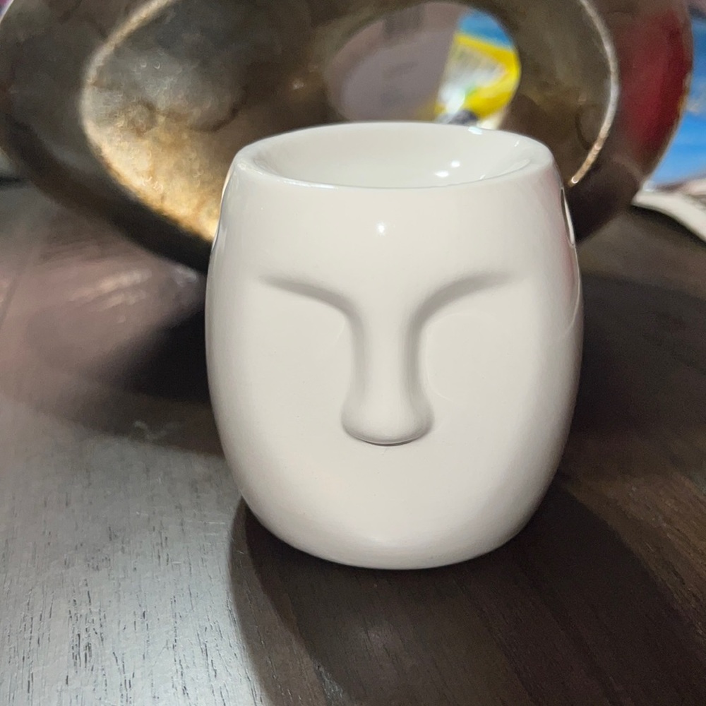 New White Ceramic Tea-Light Candle Face Fragrance Warmer